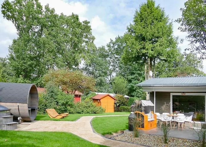 Ferienhaeuser Kiebitzsee بيت للعطل Falkenburg